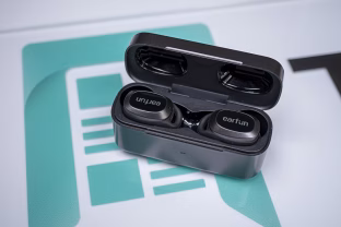 „EarFun Free Pro“ belaidžių ausinių apžvalga: geriausiai skambantys 50 eurų pasaulyje