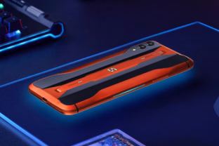„Xiaomi“ ruošia dar vieną itin galingą telefoną: netrukus turėtų pasirodyti „Black Shark 5“