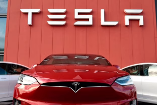 „Tesla“ apsirūpino naujos kartos dirbtinio intelekto lustais, pasirašytas įspūdingas susitarimas su „Samsung“