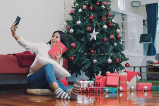 Dovanų paieškos sezono startas: tyrimas atskleidė, kas labiausiai džiugina lietuvius