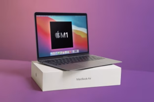 „Apple“ ruošiasi išleisti išskirtinius „MacBook“ nešiojamus kompiuterius su „iPhone“ lustais