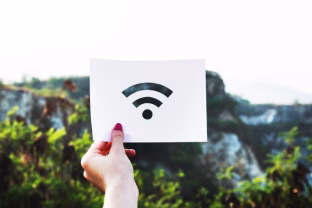 Nustebsite, kodėl jūsų internetas stringa: ekspertai įspėja, kad vos viena smulkmena gali viską pakeisti