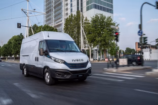 Naujasis „Iveco eDaily“ laimėjo „What Van?“ apdovanojimą