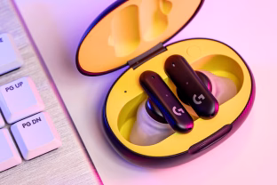 Tokių belaidžių ausinukų dar nėra buvę: „Logitech G“ pristatė žaidimams skirtą produktą, kuris nustebins daugelį