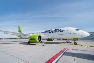 „airBaltic“ mini 30 metų jubiliejų, siūlomi skrydžiai į populiariausias kryptis vos nuo 30 eurų