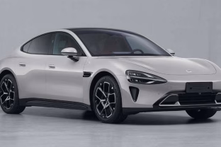 „Xiaomi“ šturmuoja automobilių rinką: virš 40 tūkst. pristatymų jau trečią mėnesį iš eilės, stabdžių nematyti