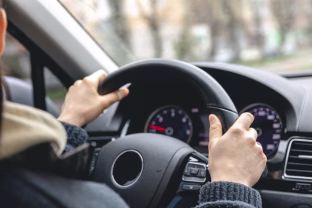 Už tokį pažeidimą galite gauti baudą: suklusti turėtų visi vairuotojai, kad nenutiktų kaip atostogų grįžusiam lietuviui