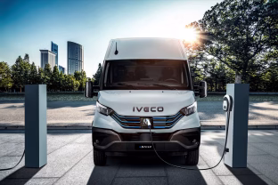 Elektrinis lengvasis komercinis transportas: ko savęs turi paklausti verslas?