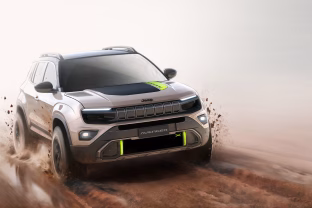 „Jeep“ pristatė hibridinį „Avenger 4xe“ modelį: atspindi viso prekių ženklo lūžio tašką ir atitiks kiekvieno poreikius