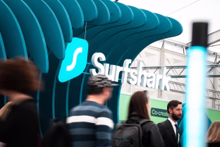 Lietuvoje įkurtas startuolis „Surfshark“ – „Financial Times“ sparčiausiai augančių Europos įmonių sąrašo viršuje