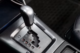 Automatinė pavarų dėžė: ekspertai įspėja, kad remontas gali kainuoti brangiau nei pats automobilis