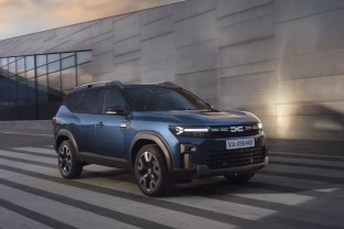 Vairuotojų itin vertinama „Dacia“ plečiasi į C segmentą: pristato naujovių kupiną „Bigster“, kuris sukurtas taip, kad atitiktų unikalius sparčiai augančios rinkos poreikius