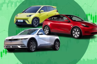 Žiemos realybė šokiruoja vairuotojus: elektromobilių nuvažiuojamas atstumas tirpte tirpsta