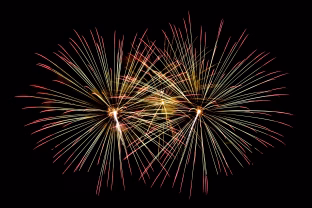 Fejerverkų kaina, apie kurią nekalbama: Naujųjų naktį miestai paskęsta pavojinguose nuoduose