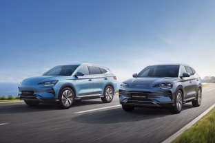 Šiemet Lietuvoje prasidės BYD sukurtų automobilių prekyba: atskleidė, kokiomis technologijomis nustebins šio gamintojo sukurti modeliai
