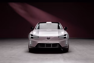 „Volvo“ oficialiai pristatė naująjį „ES90“ elektrinį automobilį – unikalus savo klasėje ir aprūpintas naujausiomis technologijomis