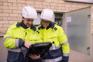 Saulės elektrinių banga veržiasi per visą Lietuvą: naujų elektrinių šalyje daugiau nei gyventojų Šiauliuose