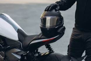 Ne kiekvienas su šalmu yra chuliganas: tikroji motociklininkų pusė, kurios dažniausiai nematome