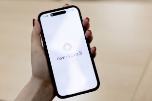 Svarbūs pokyčiai šalies sveikatos sistemoje: sužinokite, kam bus lengviau gauti vaistus ir pavėžėjimą