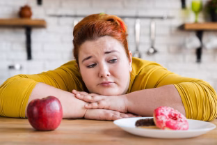 Atsisveikink su alkio jausmu: gėrimas su dviem ingredientais, kurie ryte veikia žymiai geriau nei kava