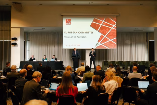 Vilniuje pateikti svarbiausi atsakymai: dirbtinis intelektas krauna turtus, bet kūrėjai lieka tuščiomis