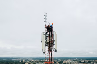 5G reklamos žada greitį, bet RRT duomenys atskleidžia, kuris operatorius iš tiesų pirmauja