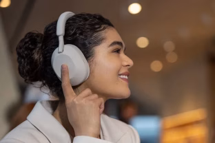 Šiandien įvyks „Sony WH-1000XM6“ belaidžių ausinių pristatymas, tačiau jau dabar žinoma ir jų kaina
