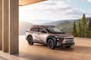 „Toyota“ pristatė naująjį „bZ4X Touring“ elektromobilį, paaiškėjo, kada ši naujiena pasirodys ir Europoje