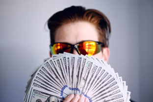 4 Zodiako ženklai sulauks finansinės sėkmės: pasitikrinkite, ar jūsų piniginė šią savaitę plyš nuo pinigų