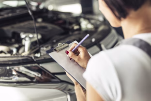 Tūkstančiai lietuvių liks be automobilių: naujos taisyklės smogs be jokio gailesčio, baus visus be išimties