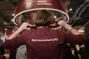 Prasideda priėmimas į aukštąsias mokyklas: VU siūlo 3000 eurų stipendiją šimtui būsimų studentų, bet yra sąlyga