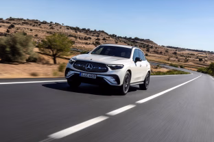 Vis daugiau vairuotojų pasiekiamos pažangesnės technologijos: net pigiausi automobiliai jau siūlo tai, apie ką svajojate