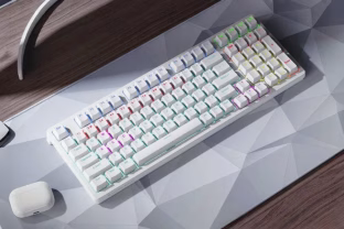 „Lenovo“ pristatė naująją „Aurora GK10“ mechaninę klaviatūrą, kuri nustebins savo galimybėmis ir kaina