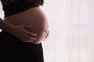 Tyrimas atskleidė stulbinančią tiesą: kuo dažniau pykina nėštumo metu, tuo protingesnis gali būti jūsų vaikas