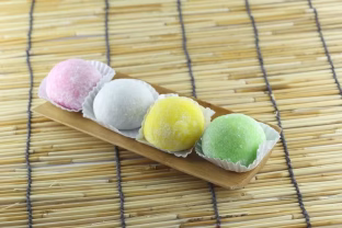 Mochi pyragėliai užkariavo ir lietuvių širdis: japoniškas sėkmės pyragėlis, kurį valgyti pataria net per šventes