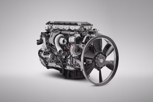 „Scania“ plataus naudojimo sunkvežimiuose montuos naują variklį: lengvesnis, galingesnis ir iki 7 proc. taupesnis