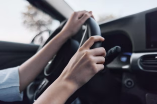 Svajonė pailsėti gali virsti košmaru: baudos su nuomotu automobiliu Baltijos šalyse siekia net kelis tūkstančius