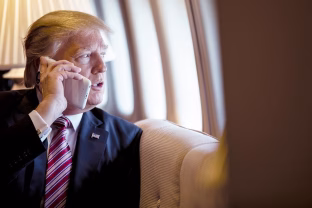 D.Trumpas viešai smogė Rusijos prezidentui: Ukraina ginklus gaus, bet Europa už viską susimokės