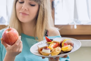 Turite aukštą cholesterolį? Šių vakaro įpročių venkite bet kokia kaina, jie kenkia žymiai labiau nei maistas