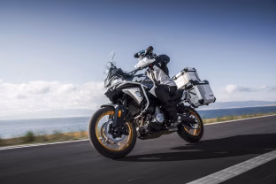 Mokate už motociklą ar tik už prekinį ženklą? Lietuvio tūkstančių kilometrų testas paneigė visus mitus
