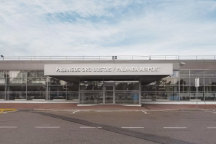 Gerinamas susisiekimas su Londonu: orlaiviai iš Palangos į Londoną nuo rudens kils daug dažniau