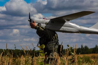 Dronai su dirbtiniu intelektu kelia paniką: rusų ginklai atakuoja visus, nuo karių iki nekaltų civilių