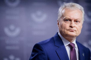 Prezidentas rėžia be užuolankų: „Ukraina turi laimėti. Taškas“. Kviečia veikti nedelsiant