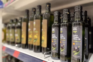 „Maxima“ skelbia apie mažėjančias alyvuogių aliejaus kainas: pasakė, kas pinga sparčiausiai