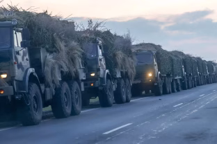 Atskleistas naujausias Putino sumanymas: užfiksuotas link Ukrainos judantis milžiniškas konvojus