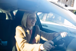 Turėti nuosavą automobilį ar nuomotis? Daugelis daro klaidą, kuri kasmet kainuoja tūkstančius eurų
