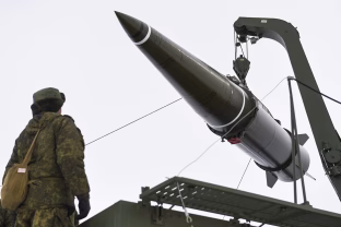 Kremlius patyrė dar vieną pažeminimą: partizanai įsibrovė į raketų gamyklą ir paviešino itin jautrią informaciją