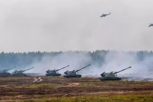 Situacija visai netoli Lietuvos darosi įtempta: Minskas kaltina Lenkiją provokacija, Varšuva stiprina saugumą
