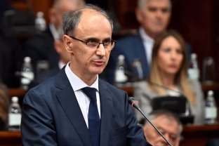 Serbijos flirtas su Putinu ir Europos Sąjunga parama: Serbijos dviveidiškumas pasiekė viršūnę