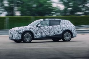 „Mercedes“ naujiena keičia žaidimo taisykles: komfortas, galia, daugiau vietos ir visiškai jokių kompromisų